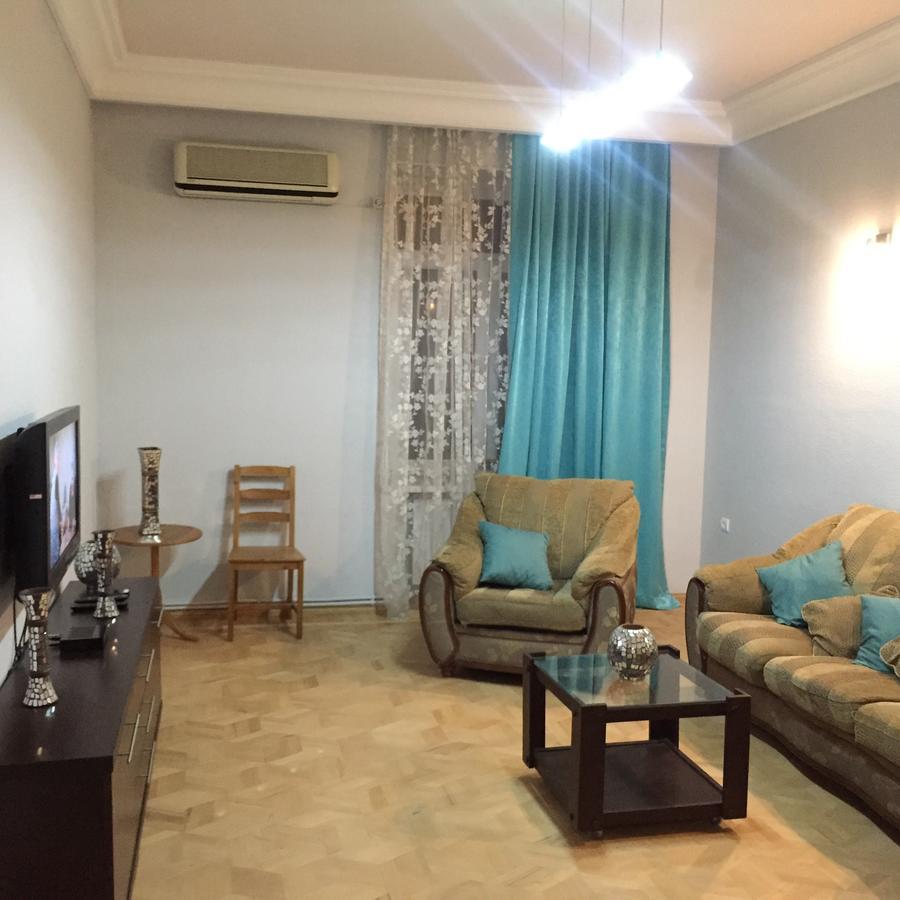 Apartment On Republic Square Yerevan Exterior photo